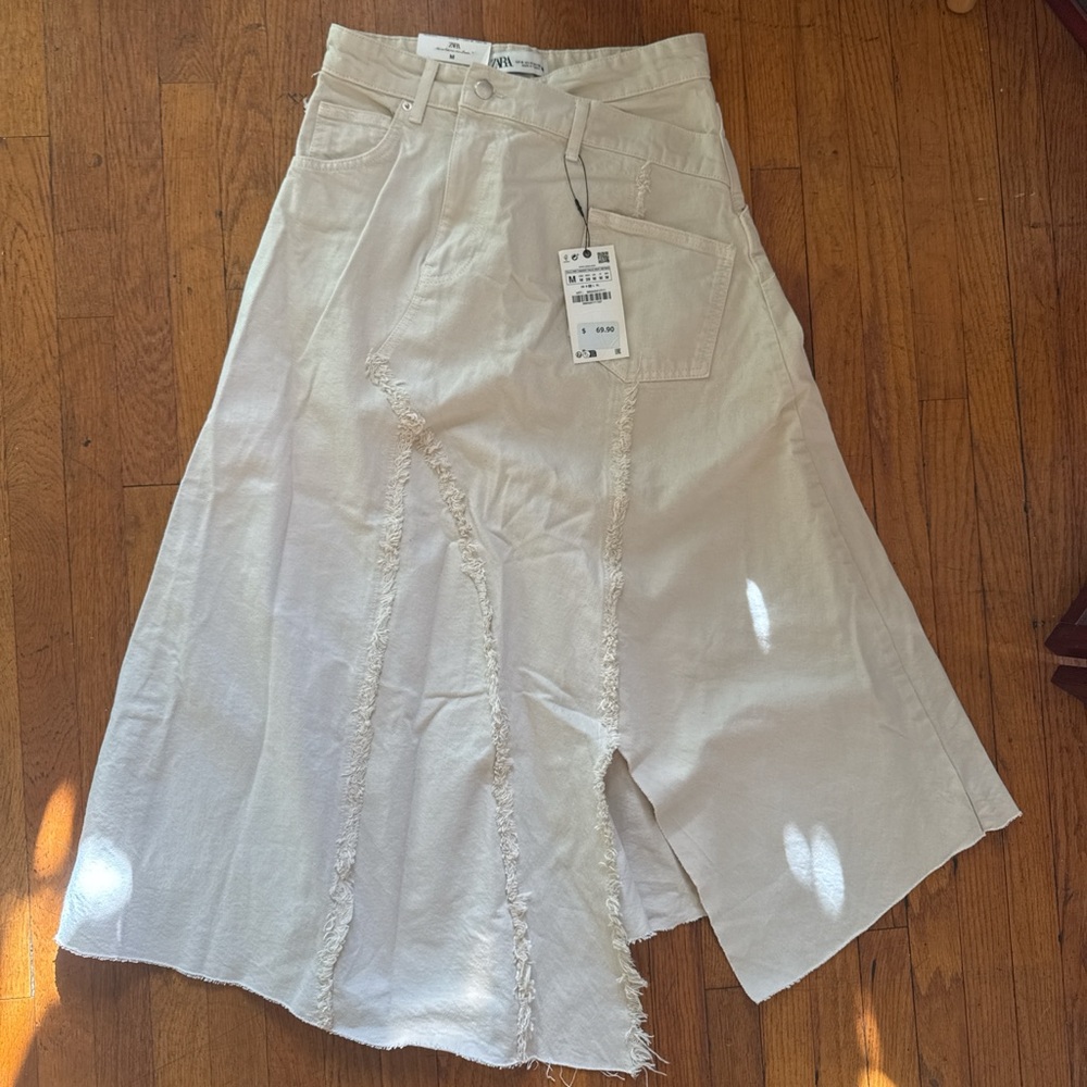 Zara Asymmetrical Frayed Skirt Mid Rise MIDI Skirt In Sand Size M